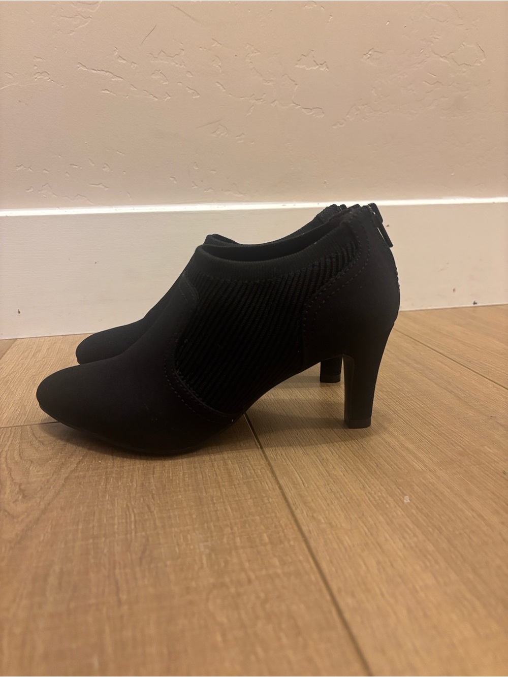Life Stride Black Heeled Ankle Booties
